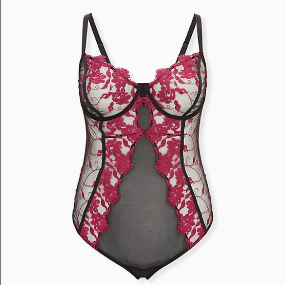NWOT | Torrid 1X | BLACK MESH & BERRY PINK EMBROIDERED BODYSUIT